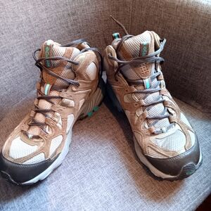 Columbia Mid Hiking Boots Women